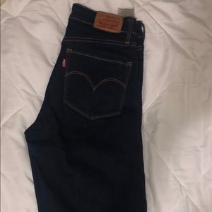 Dark wash 721 size 27 levis